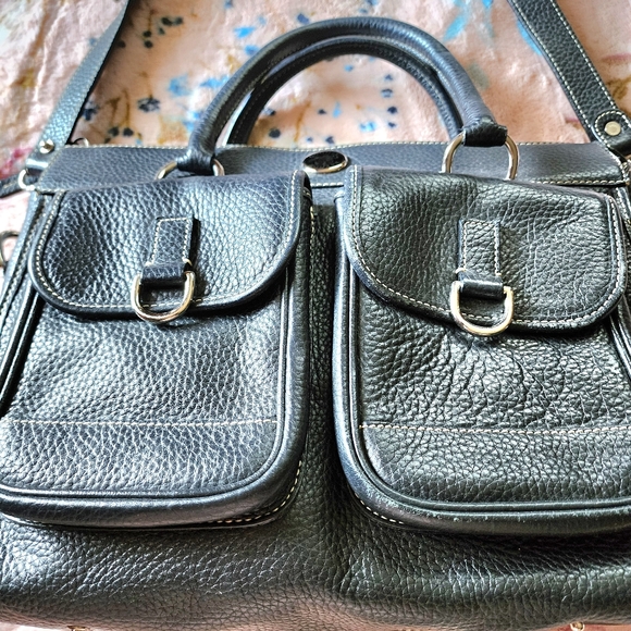 Vintage Dooney and Bourke.  Black  Very clean and well loved. - Picture 3 of 17
